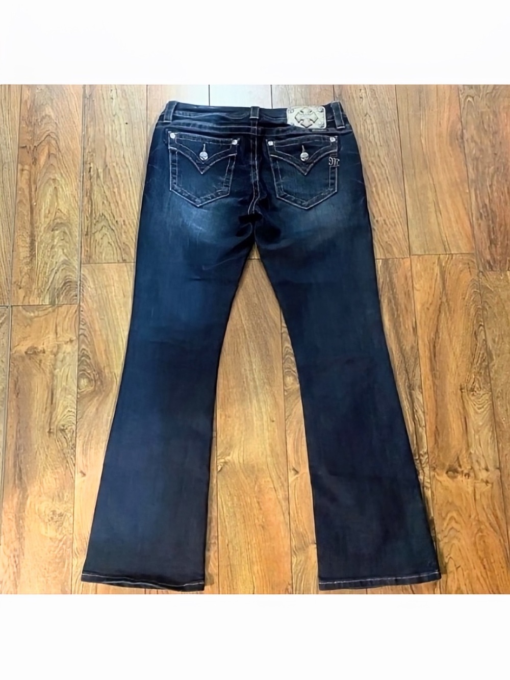 Like New Beautiful Miss Me Boot Jeans With 31” Inseam